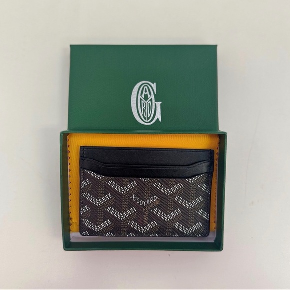 Black and White Card Holder New in Box